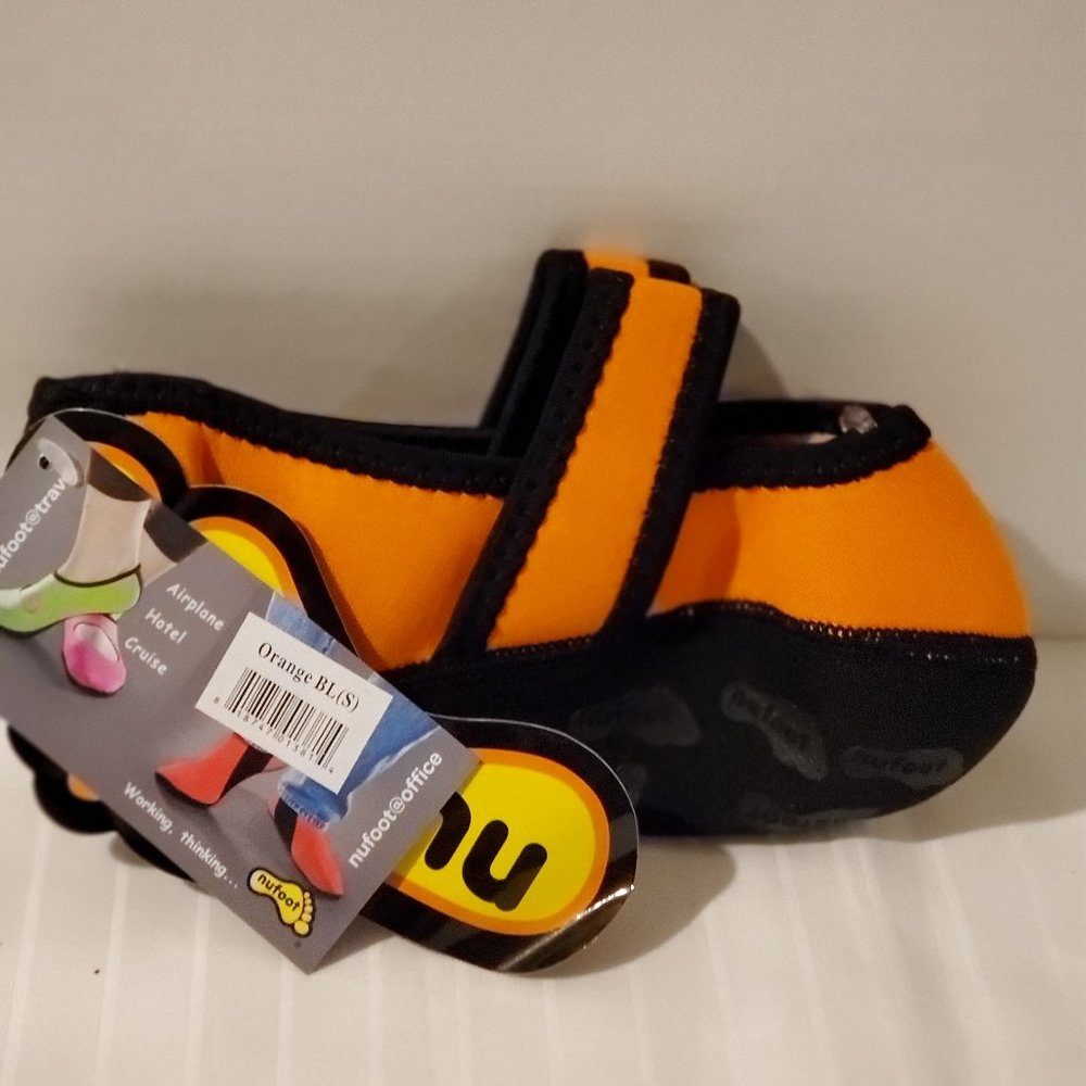 NuFoot Mary Jane Travel Slippers-Yoga-Neoprene-Small fits Shoe Sz 4-6-Orange-NWT